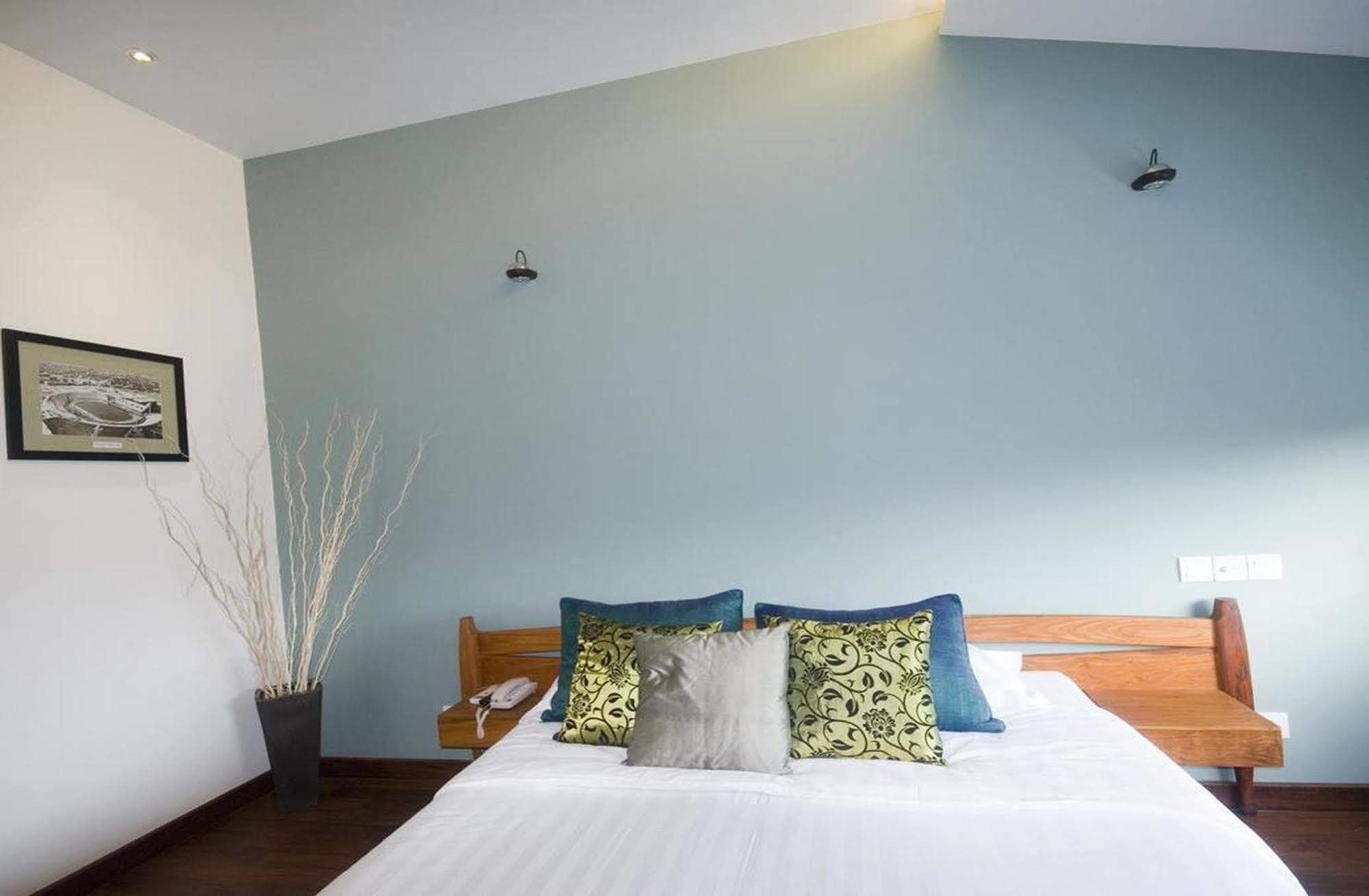 The Sangkum Hotel プノンペン エクステリア 写真
