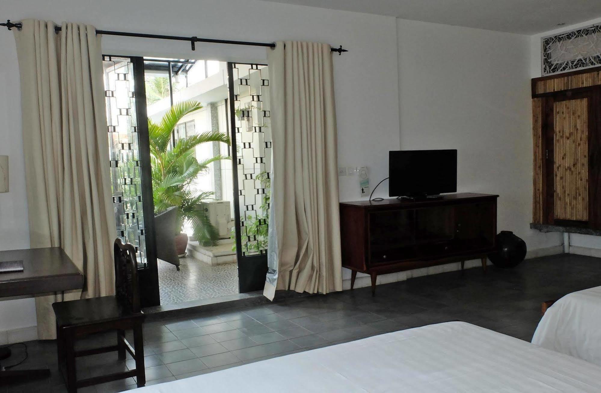 The Sangkum Hotel プノンペン エクステリア 写真