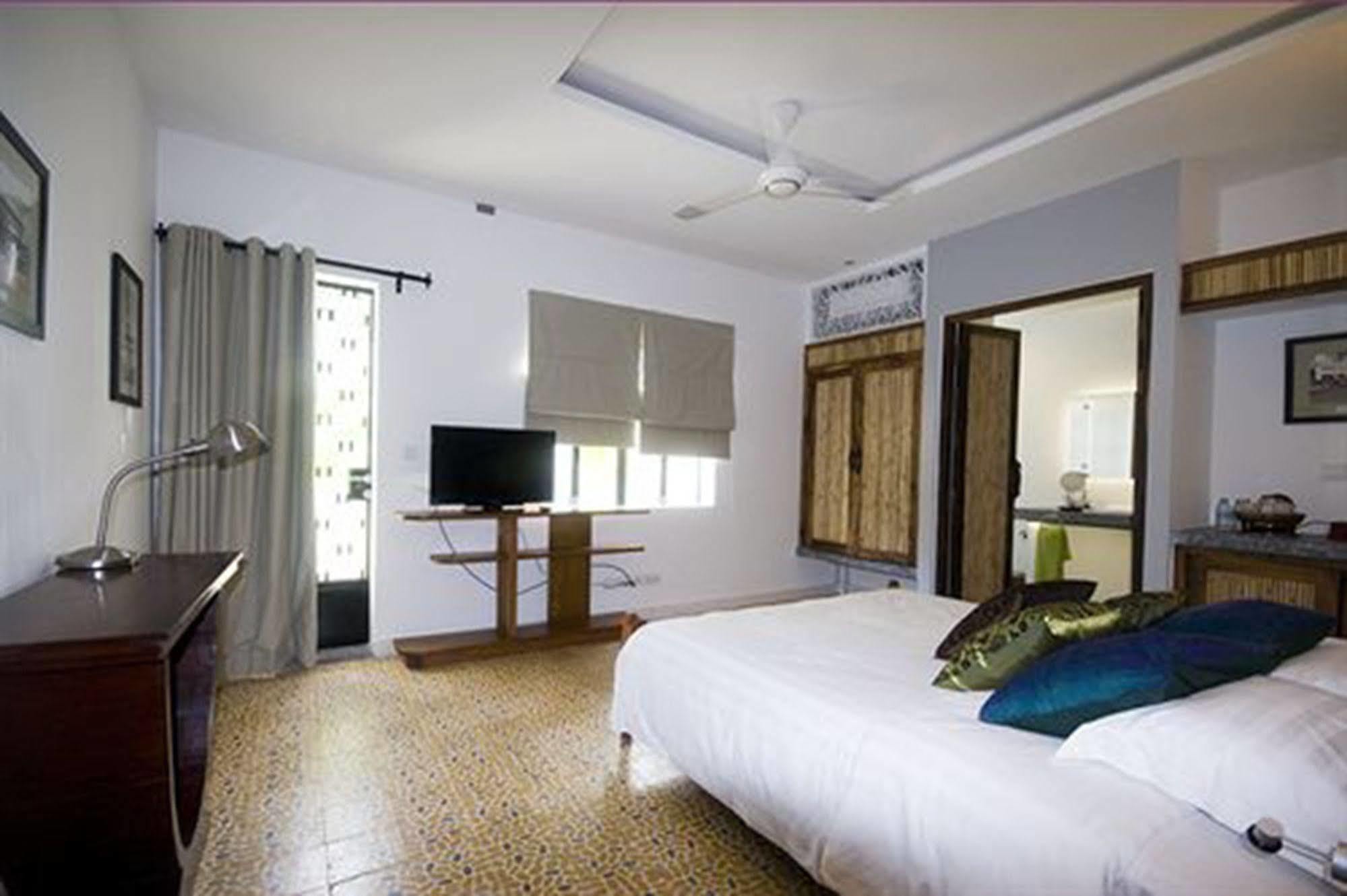 The Sangkum Hotel プノンペン エクステリア 写真